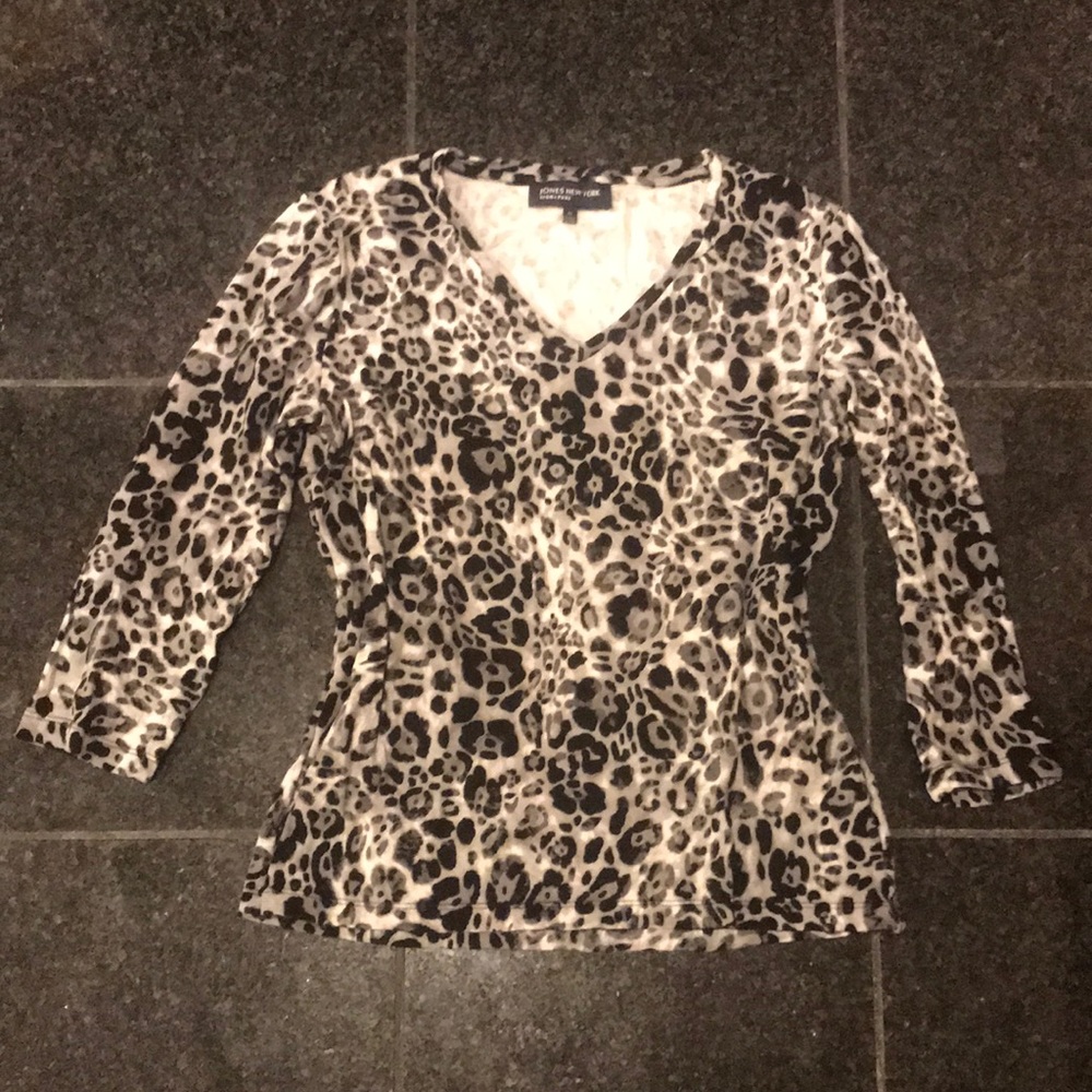Jones New York Leopard Print Top!